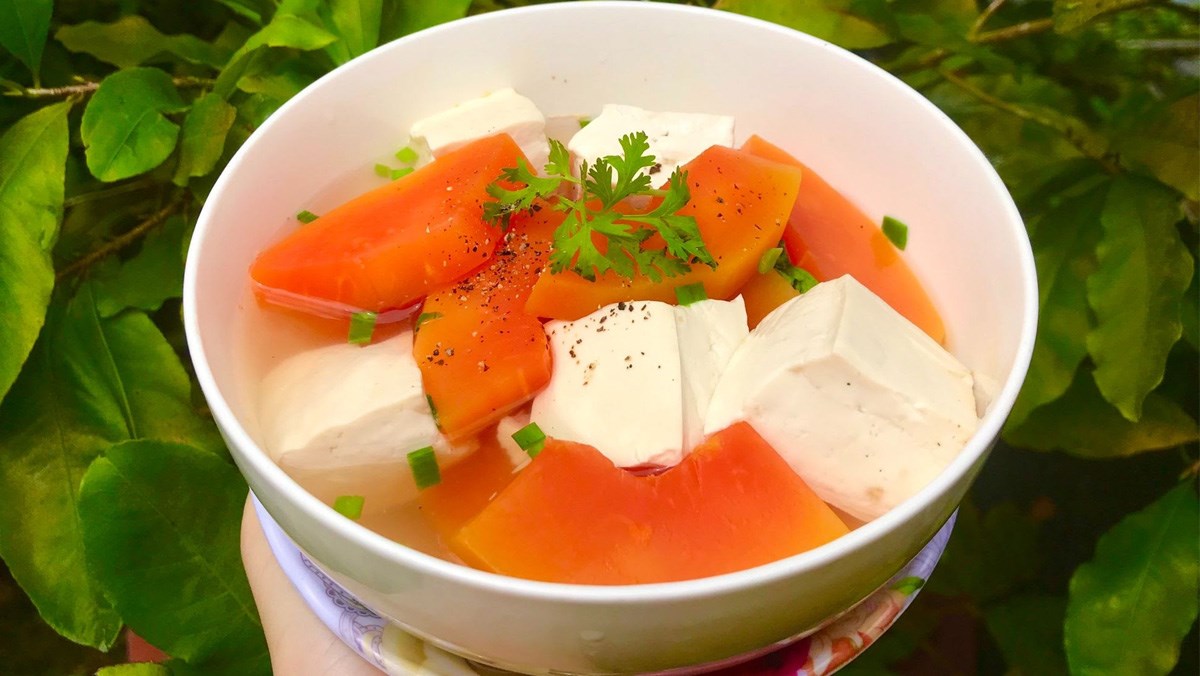 Cách nấu canh đu đủ chay với đậu hũ thanh mát cực ngon miệng