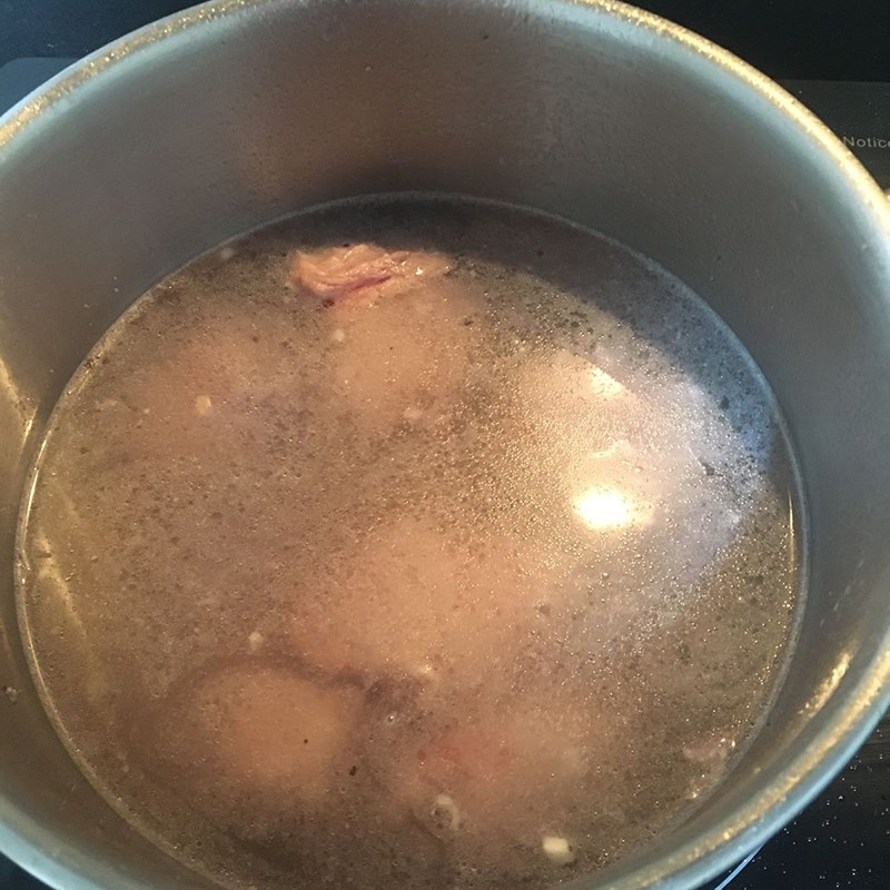 Bước 2 Nấu canh Canh rong biển nấu xương heo