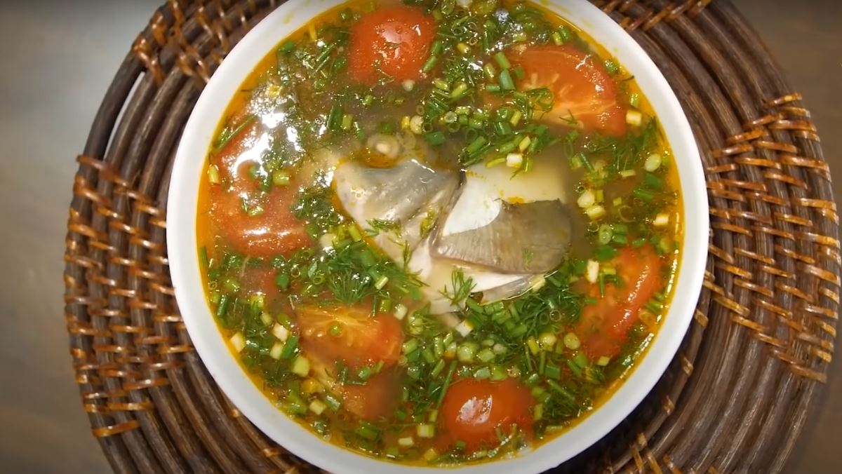 Cách chế biến canh cá nấu chua kiểu Miền Bắc chuẩn vị bang nồi thủy tinh