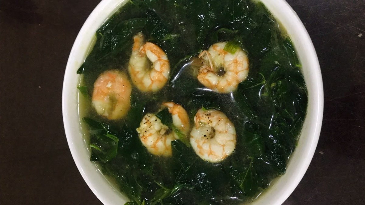 Cách nấu canh rau ngót với tôm ngọt nước thơm ngon thanh nhiệt