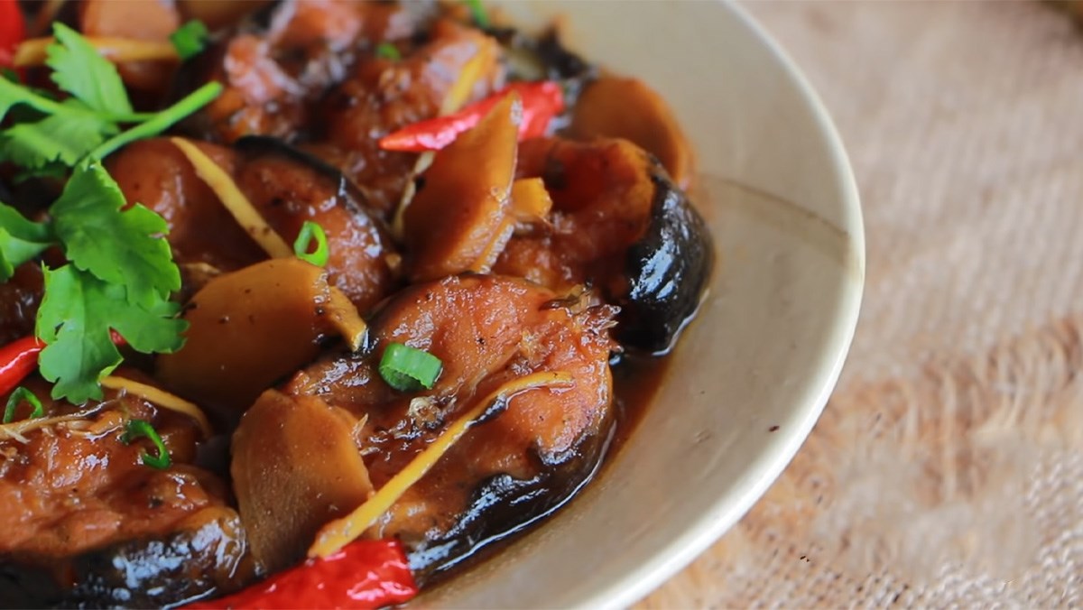 3 cách làm cá trê kho gừng, cá trê kho nghệ vàng ươm, thơm nức mũi