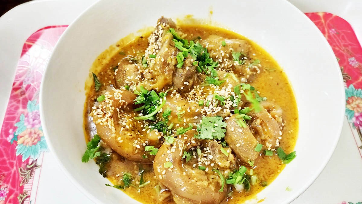 Giò heo hon nước dừa