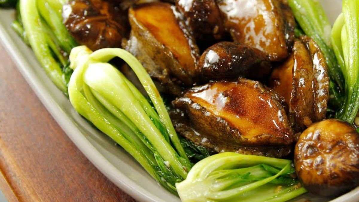 Bào ngư xào nấm đông cô