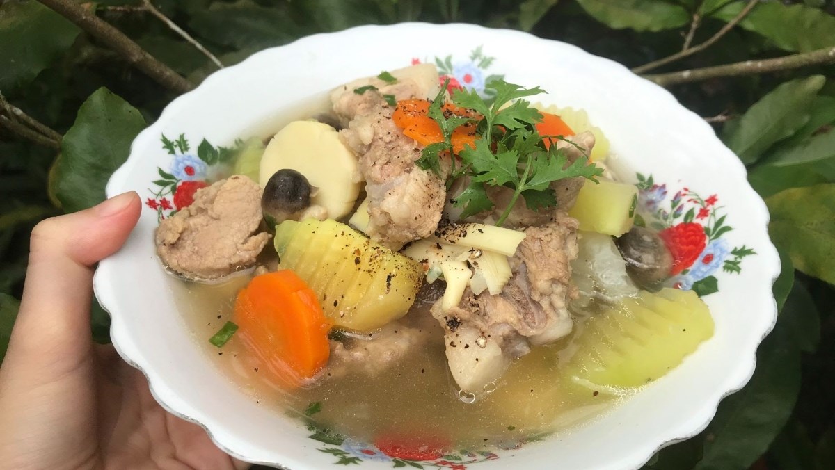 Cách làm đuôi heo hầm măng tươi với rau củ thơm ngon bổ dưỡng Cách làm đuôi heo hầm măng tươi với rau củ thơm ngon bổ dưỡng