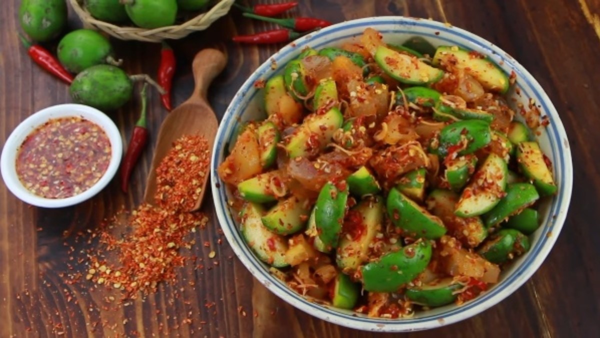 Bật mí cho bạn 1 cách làm gân bò trộn cóc non chua cay cực ngon, ăn là ghiền