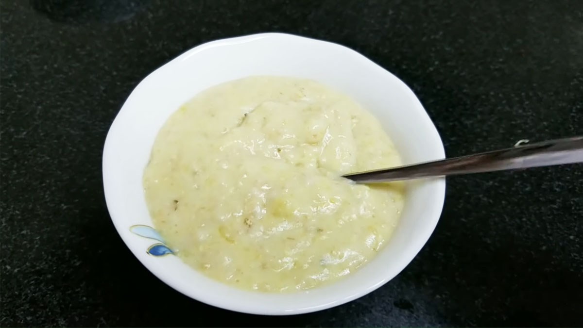 Cháo yến mạch khoai lang cho bé ăn dặm