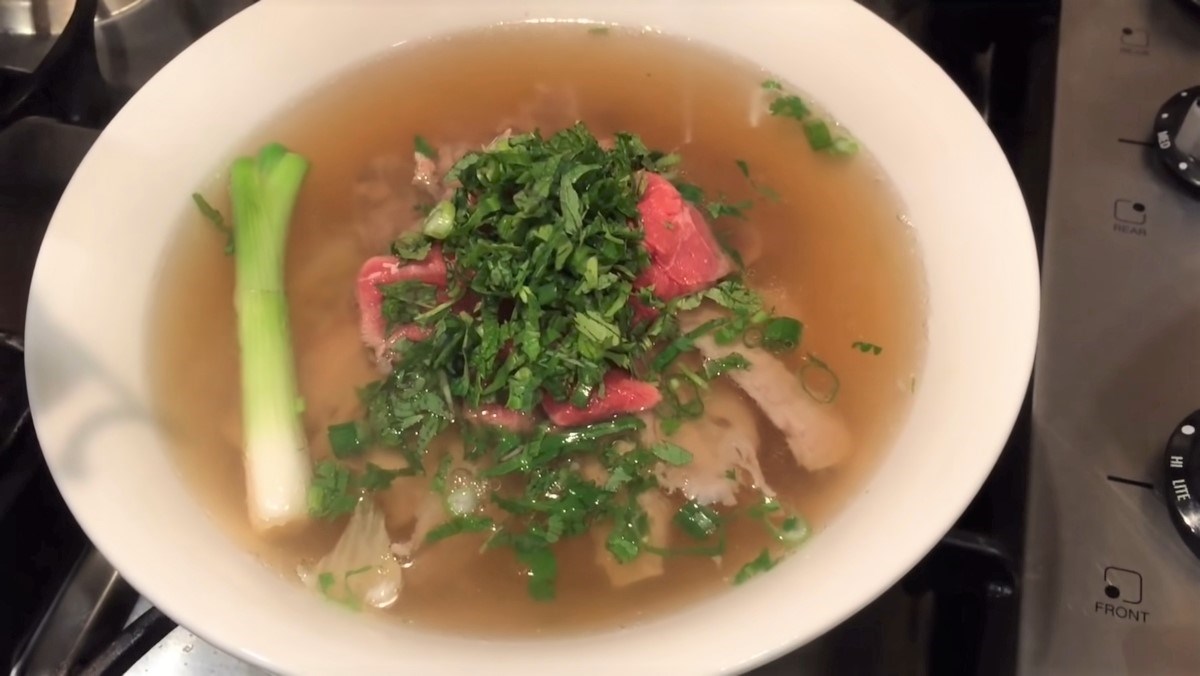 Cách nấu phở bò Nam Định thơm ngon hấp dẫn chuẩn vị quán tại nhà