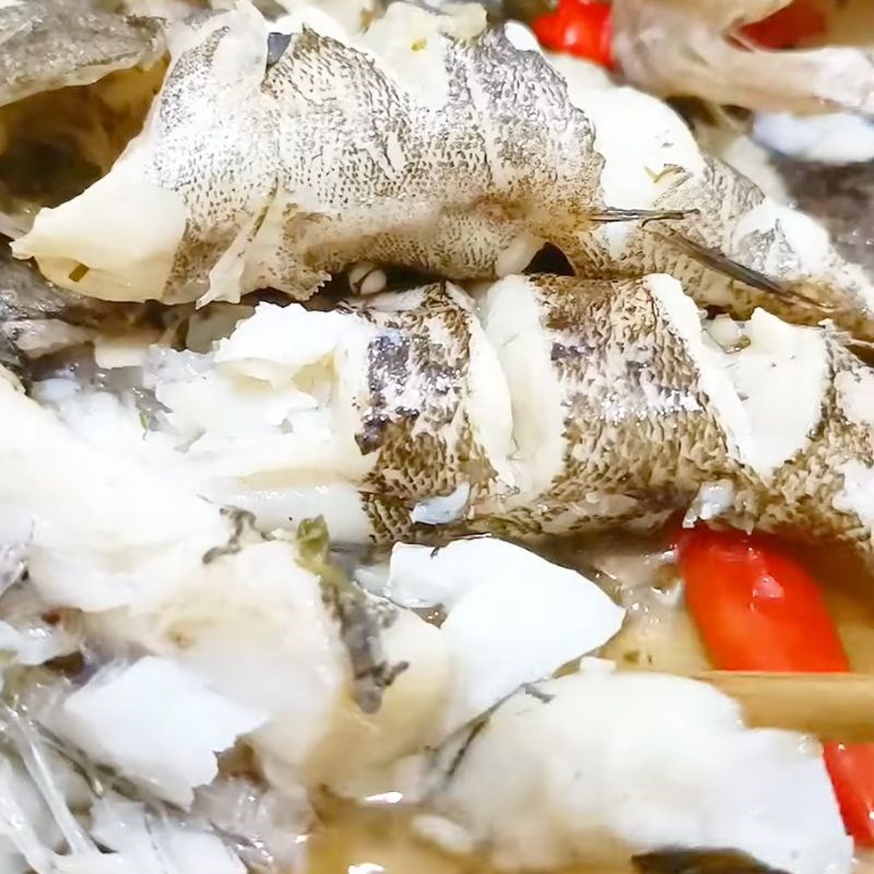 Bước 4 Thưởng thức Canh chua cá bống tượng