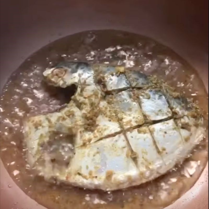 Bước 3 Chiên cá bánh lái Cá bánh lái chiên Bước 3 Chiên cá bánh lái Cá bánh lái chiên