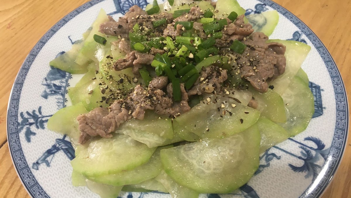 Cách làm bí đao xào thịt bò mềm ngon hấp dẫn đổi vị cho bữa cơm 