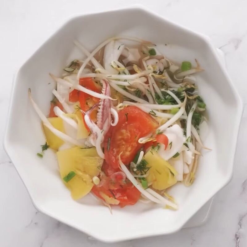 lam-cua-hap-muoi Bước 4 Hoàn thành Canh mực nấu dứa