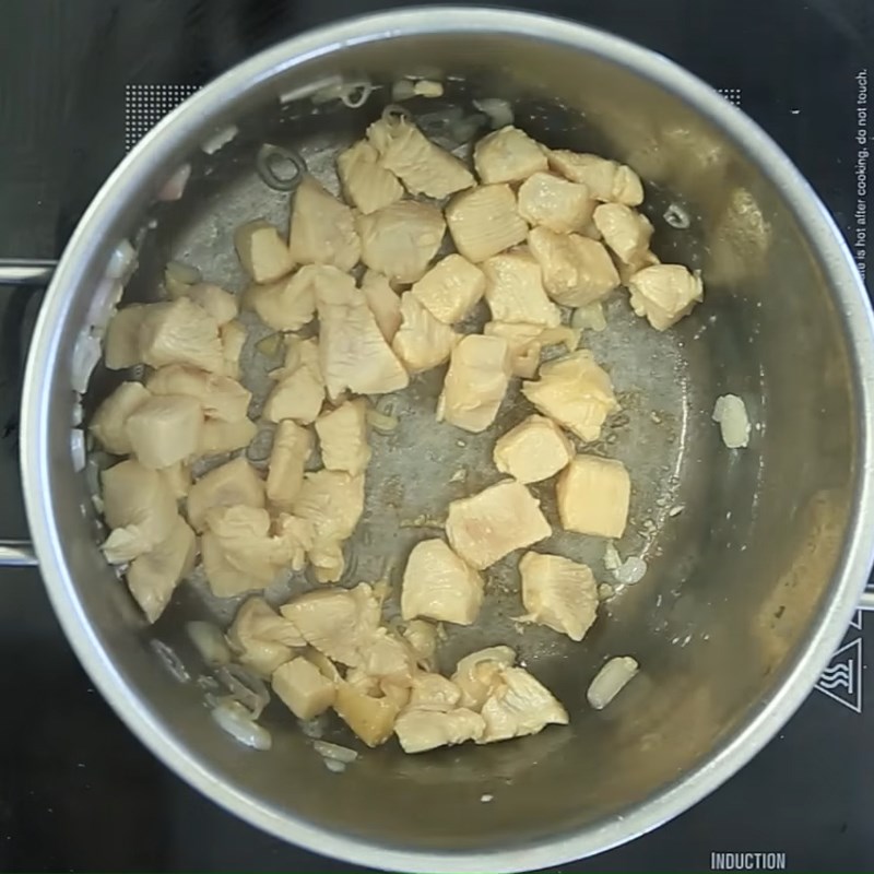 Bước 3 Nấu canh gà Canh gà hạt sen