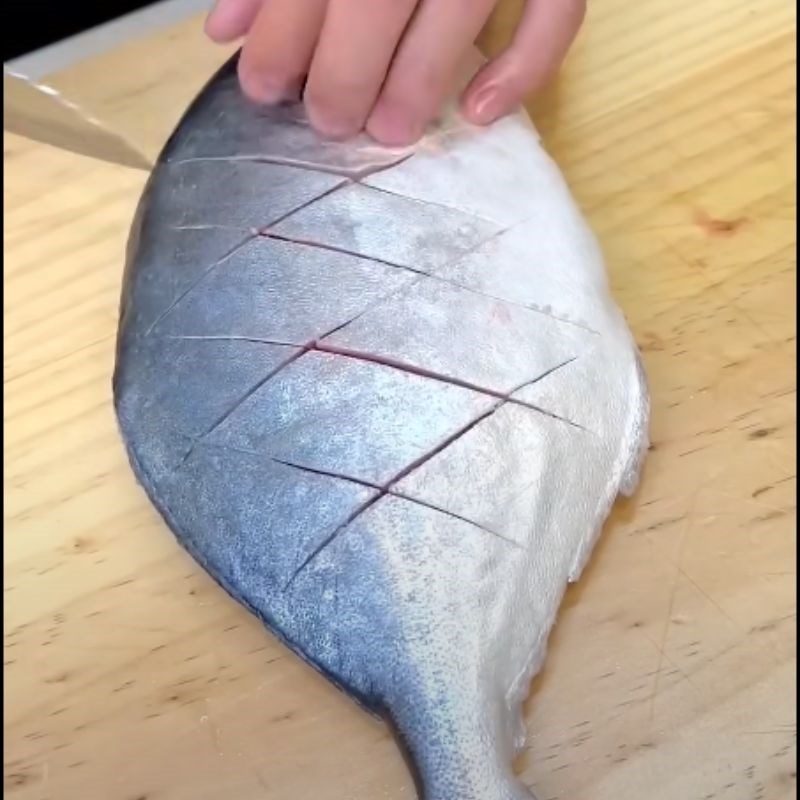Bước 1 Sơ chế cá bánh lái Cá bánh lái nướng Bước 1 Sơ chế cá bánh lái Cá bánh lái nướng