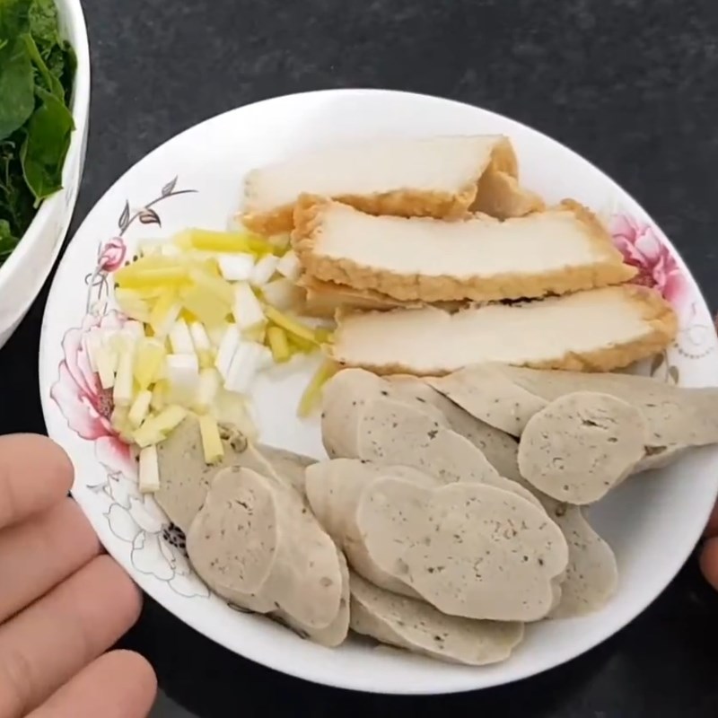 so-che-cac-nguyen-lieu-38 Bước 1 Sơ chế các nguyên liệu Canh rau ngót chay đậu hũ chả chay