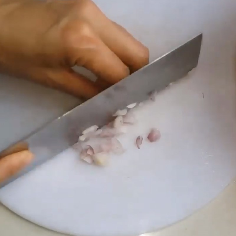 so-che-cac-nguyen-lieu-khac-350 Bước 2 Sơ chế các nguyên liệu khác Canh trai nấu bầu mồng tơi