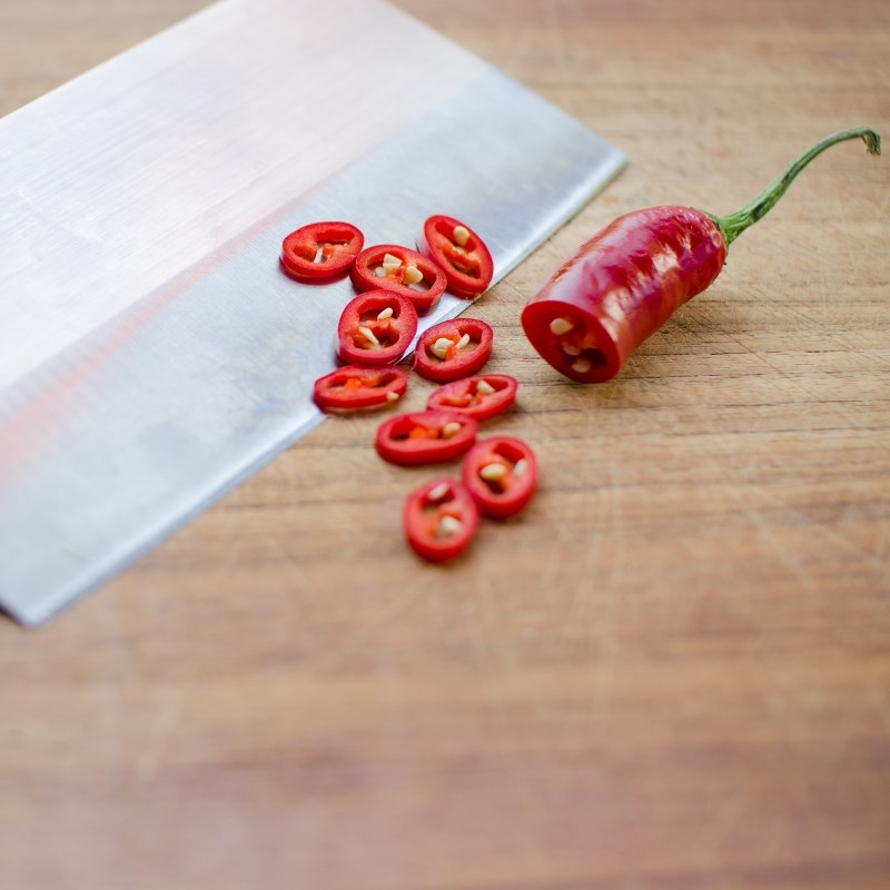 Bước 2 Sơ chế các nguyên liệu khác Bánh mì phá lấu