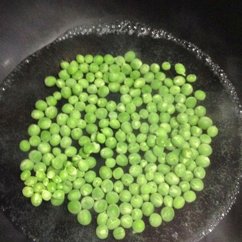 so-che-nguyen-lieu-219 Bước 1 Sơ chế nguyên liệu Súp kem đậu Hà Lan