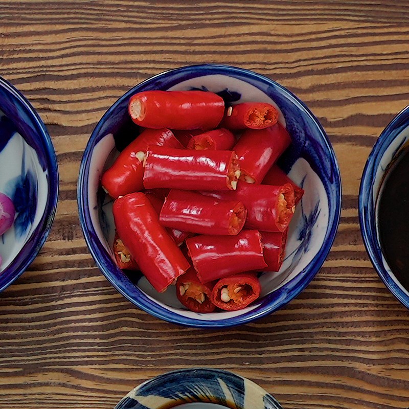 Bước 1 Sơ chế nguyên liệu Sốt nướng muối ớt