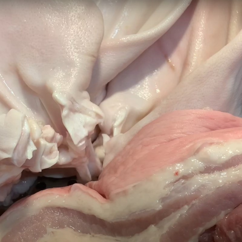 Bước 1 Sơ chế thịt heo Bánh mì phá lấu