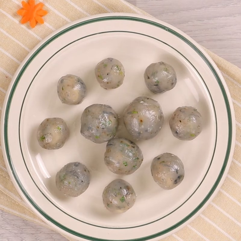 Bước 2 Tạo hình tôm viên Súp tôm viên phô mai