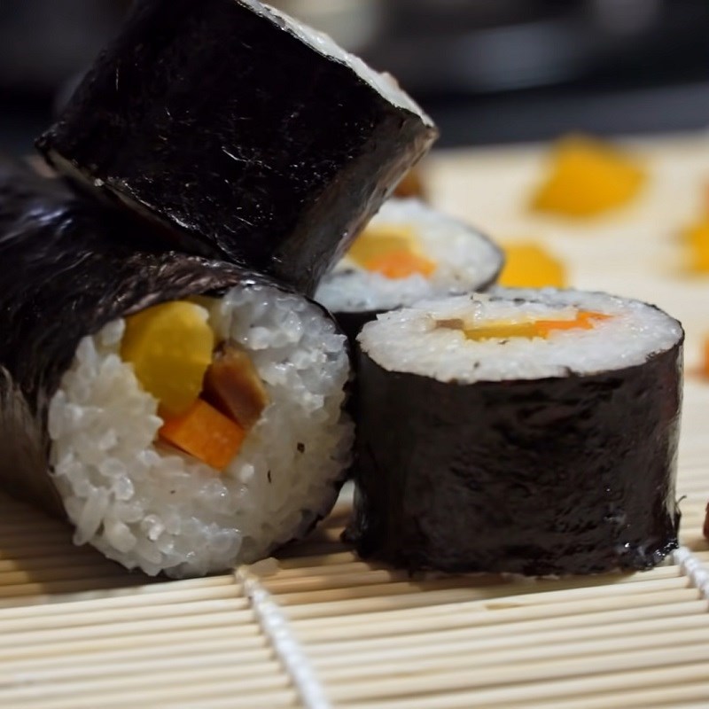 Bước 3 Thành phẩm Sushi chay ngưu bàng cải chua