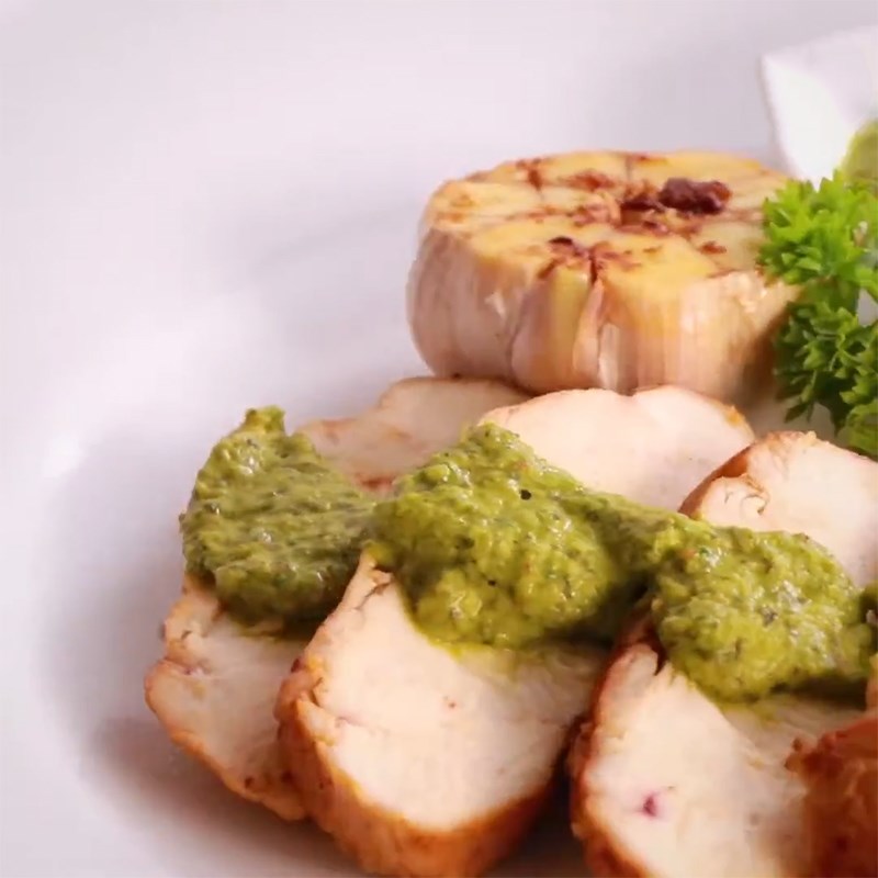 thanh-pham-479 Bước 5 Thành phẩm Ức gà áp chảo sốt chimichurri