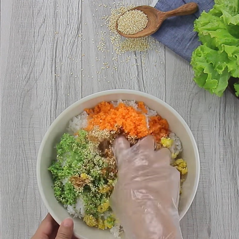 Bước 3 Trộn cơm Sushi chay cơm trộn rau củ
