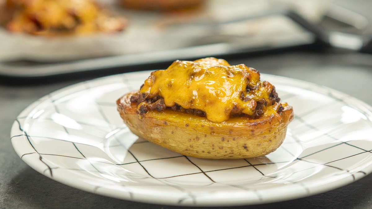 2 cách làm khoai tây nhồi thịt bò và gà nướng thơm lừng ngon hấp dẫn