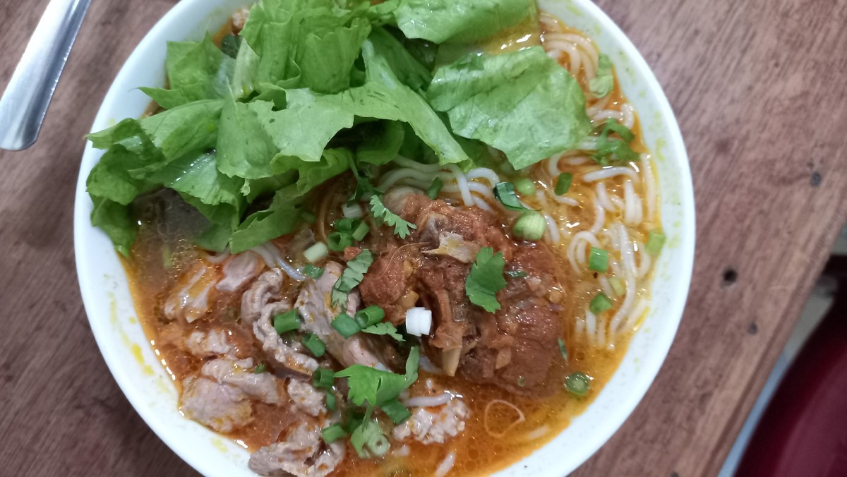 Cách nấu bún bò xương heo cho bữa sáng tại nhà cực đơn giản Cách nấu bún bò xương heo cho bữa sáng tại nhà cực đơn giản