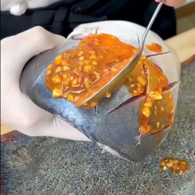 Bước 2 Ướp cá Cá bánh lái nướng Bước 2 Ướp cá Cá bánh lái nướng