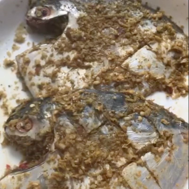 Bước 2 Ướp cá bánh lái Cá bánh lái chiên Bước 2 Ướp cá bánh lái Cá bánh lái chiên