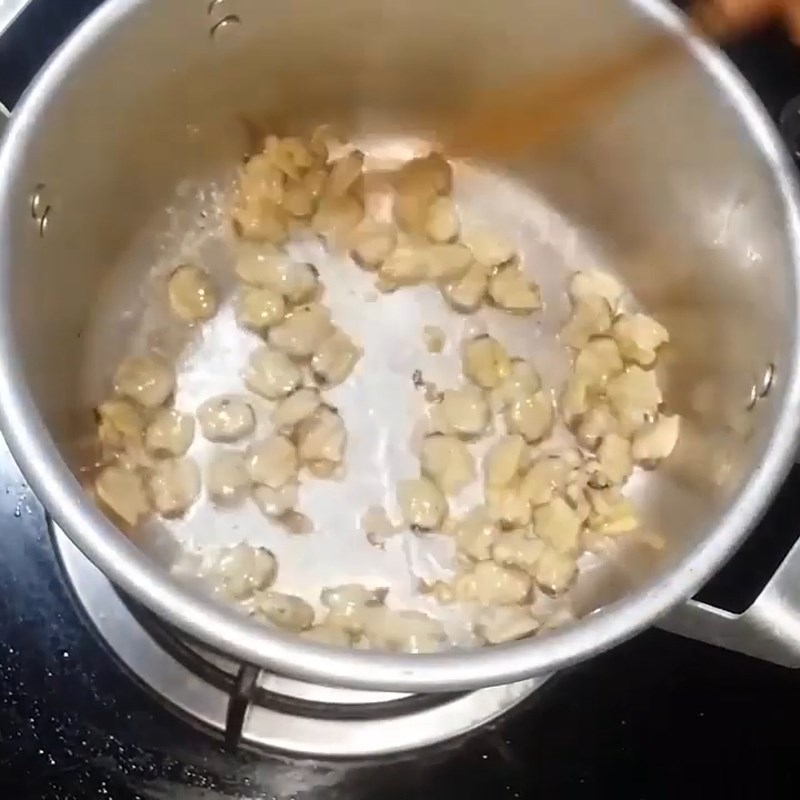 Bước 5 Xào ngao Canh ngao nấu đậu phụ Bước 5 Xào ngao Canh ngao nấu đậu phụ