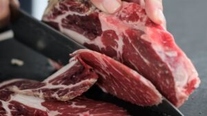 Cách thái thịt lợn (thịt heo) mỏng đẹp chuẩn