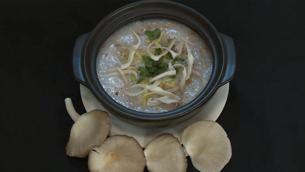 Cách nấu cháo nấm bào ngư chay thơm ngon bỗ dưỡng