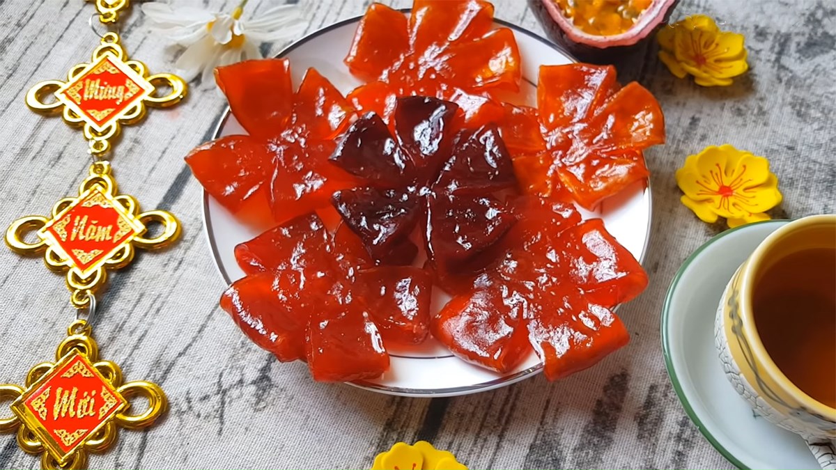 mứt chanh dây hình hoa mai