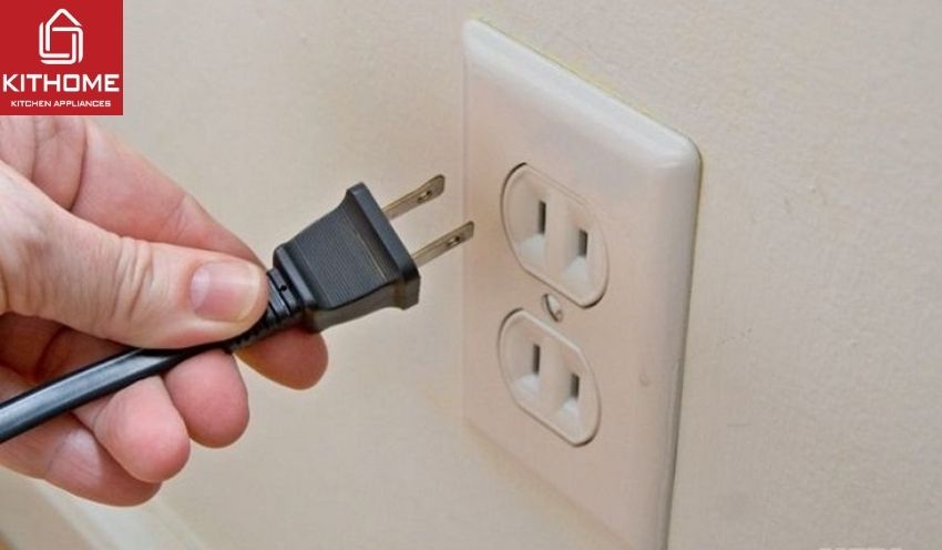 Không nên dùng chung ổ cắm với các thiết bị khác. Không nên dùng chung ổ cắm với các thiết bị khác.