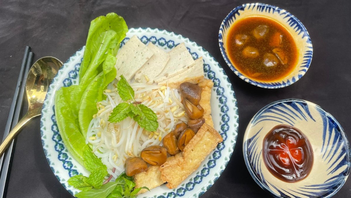 2 cách làm hủ tiếu khô chay ngon hấp dẫn dễ làm cho mùa Vu Lan 2 cách làm hủ tiếu khô chay ngon hấp dẫn dễ làm cho mùa Vu Lan