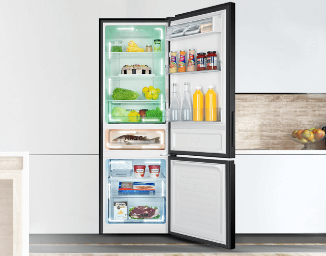 Tủ lạnh 2 cánh Aqua AQR-B379MA (WGB) 324 lít là mẫu tủ lạnh có dung tích tầm trung