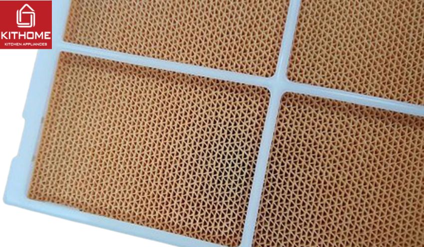 Màng lọc nước thường có ở những máy lọc không khí có chức năng tạo độ ẩm. Màng lọc nước thường có ở những máy lọc không khí có chức năng tạo độ ẩm.