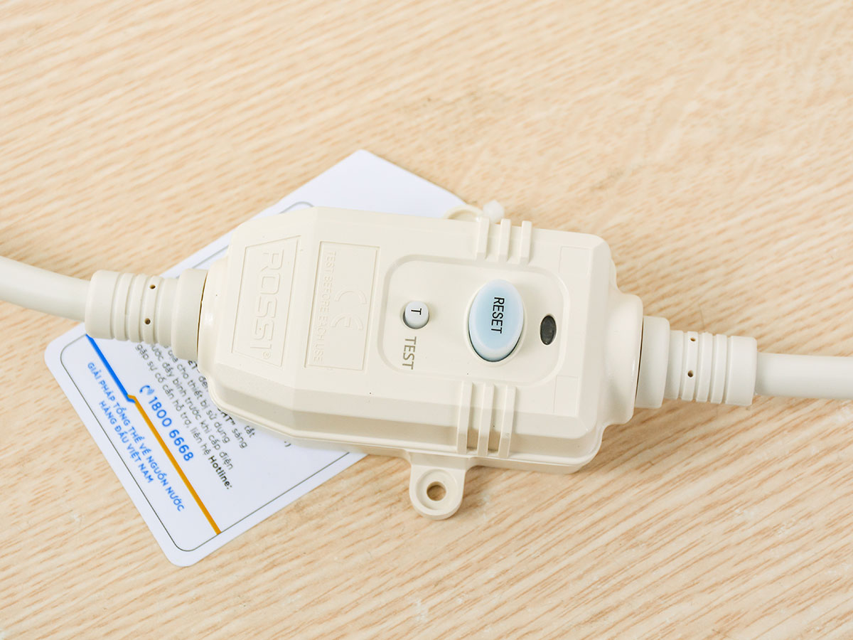 Bình nóng lạnh vuông Rossi PURO RPO30SQ 30 lít