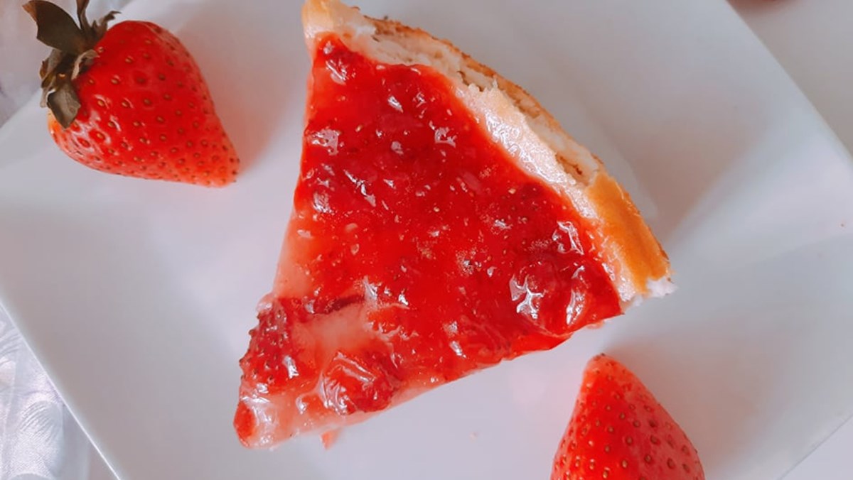 bánh phô mai dâu tây tươi