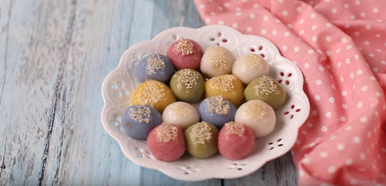 Cách làm bánh trôi ngũ sắc bằng màu tự nhiên thơm ngon dễ làm
