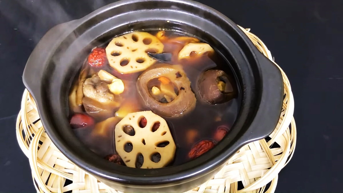 Cách nấu đuôi bò hầm thuốc bắc bổ dưỡng ngon miệng dễ làm tại nhà