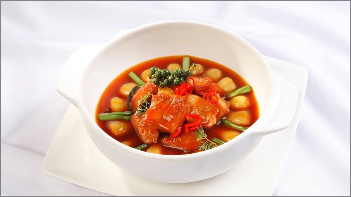 ikkk-1200x676-2 Thịt kho củ kiệu