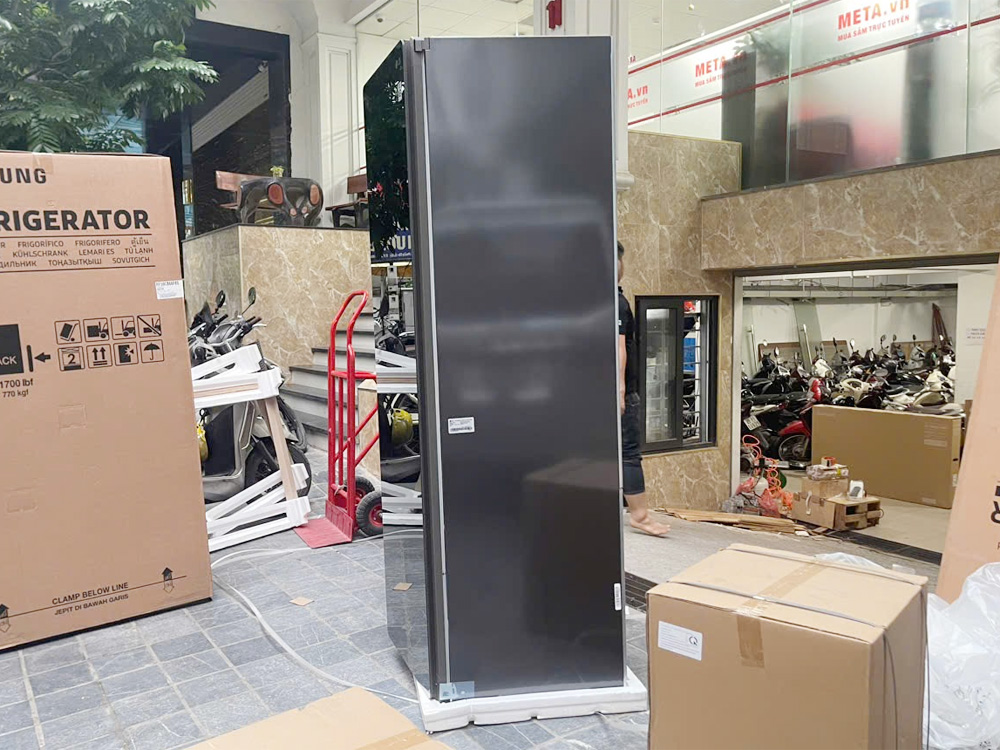 Tủ sấy chăm sóc quần áo thông minh LG Styler S5MB chất liệu cao cấp