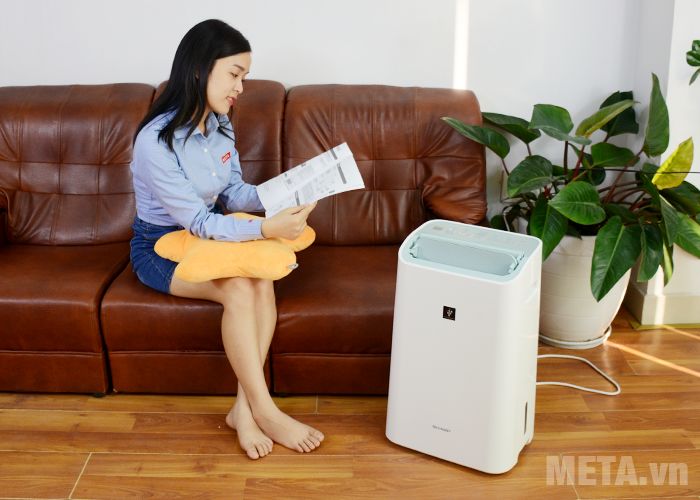 Máy hút ẩm và lọc không khí Sharp DW-E16FA-W (38m2)