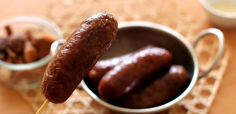 tu-lam-lap-xuong-bo-de-danh-an-tet-1-760x367-2 Lạp xưởng bò