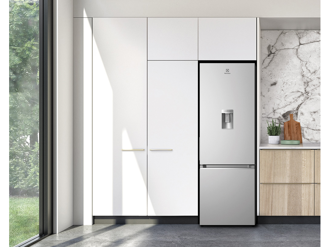 tu-lanh-2-canh-electrolux-inverter-335-lit-ebb3742k-a-5 Tủ lạnh Electrolux Inverter 335 lít EBB3742K-A