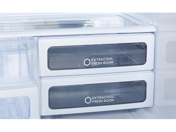 Tủ lạnh Sharp inverter 678 lít SJ-FX680V-WH