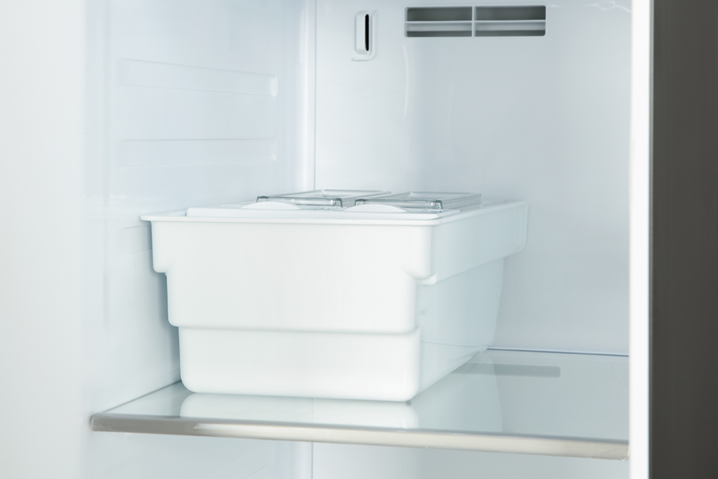 Tủ lạnh Aqua Inverter 646 lít AQR-S682XA(SLB) đen xám